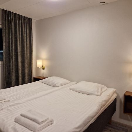 The Sleeping Bear Hotel Inari Exterior foto