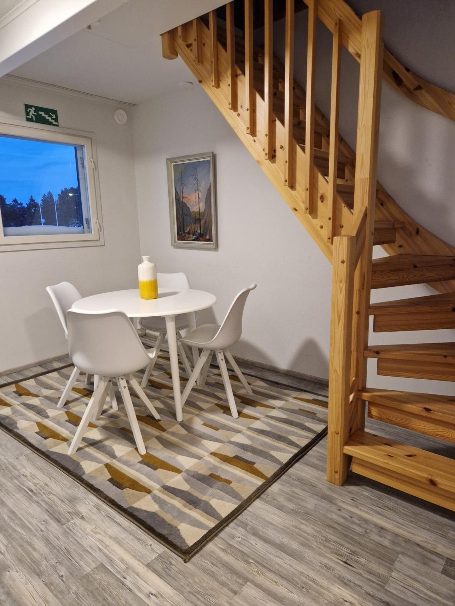 The Sleeping Bear Hotel Inari Exterior foto