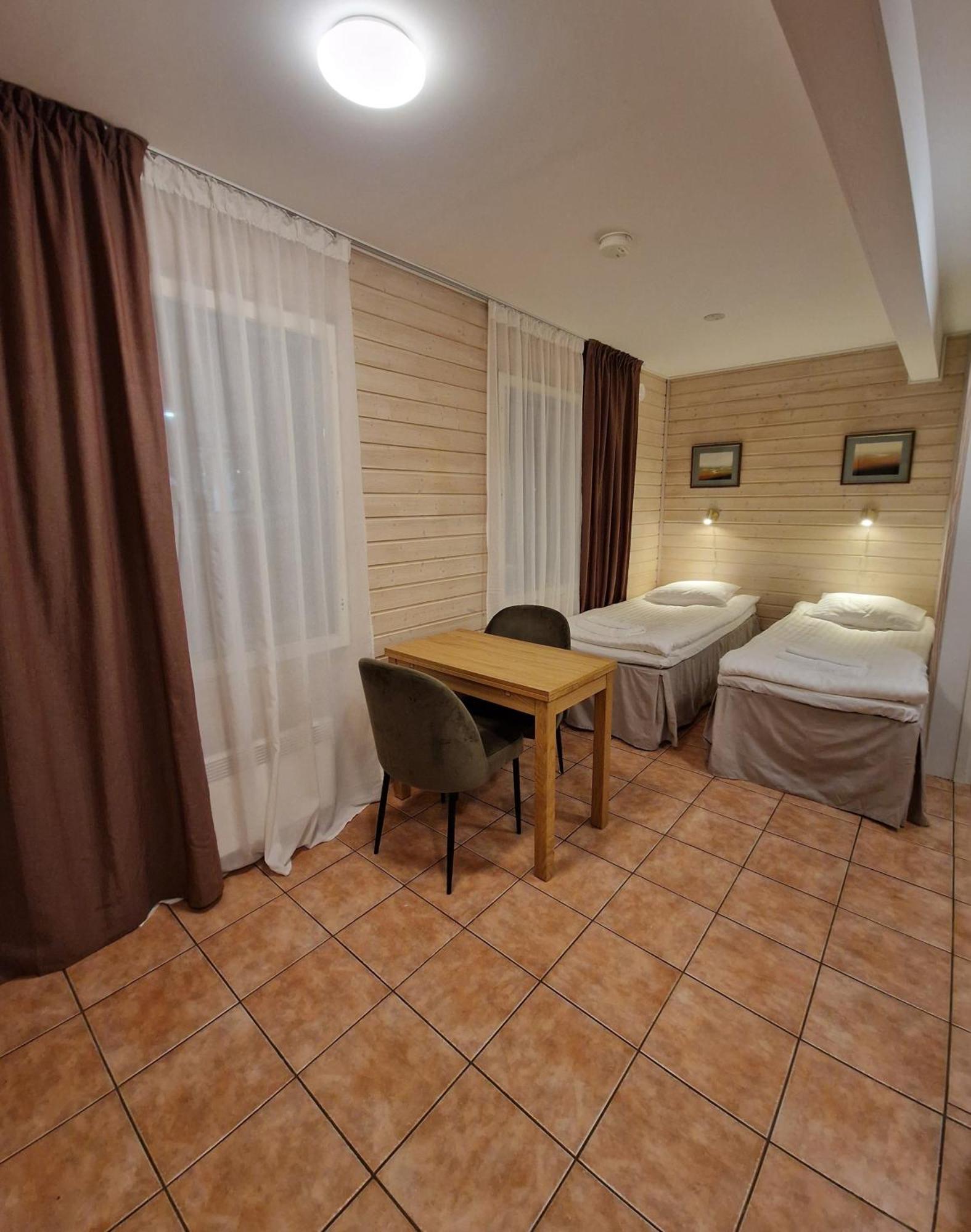 The Sleeping Bear Hotel Inari Exterior foto