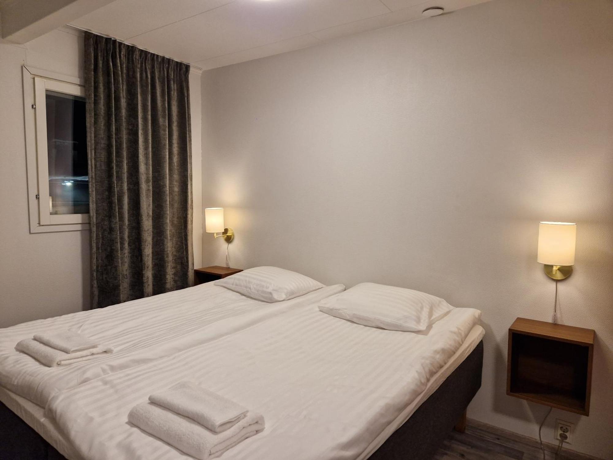 The Sleeping Bear Hotel Inari Exterior foto