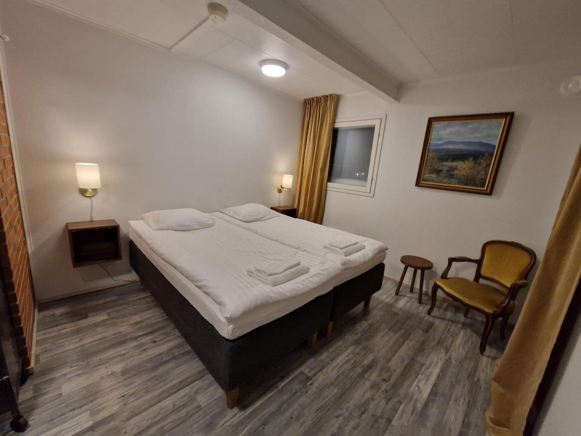 The Sleeping Bear Hotel Inari Exterior foto